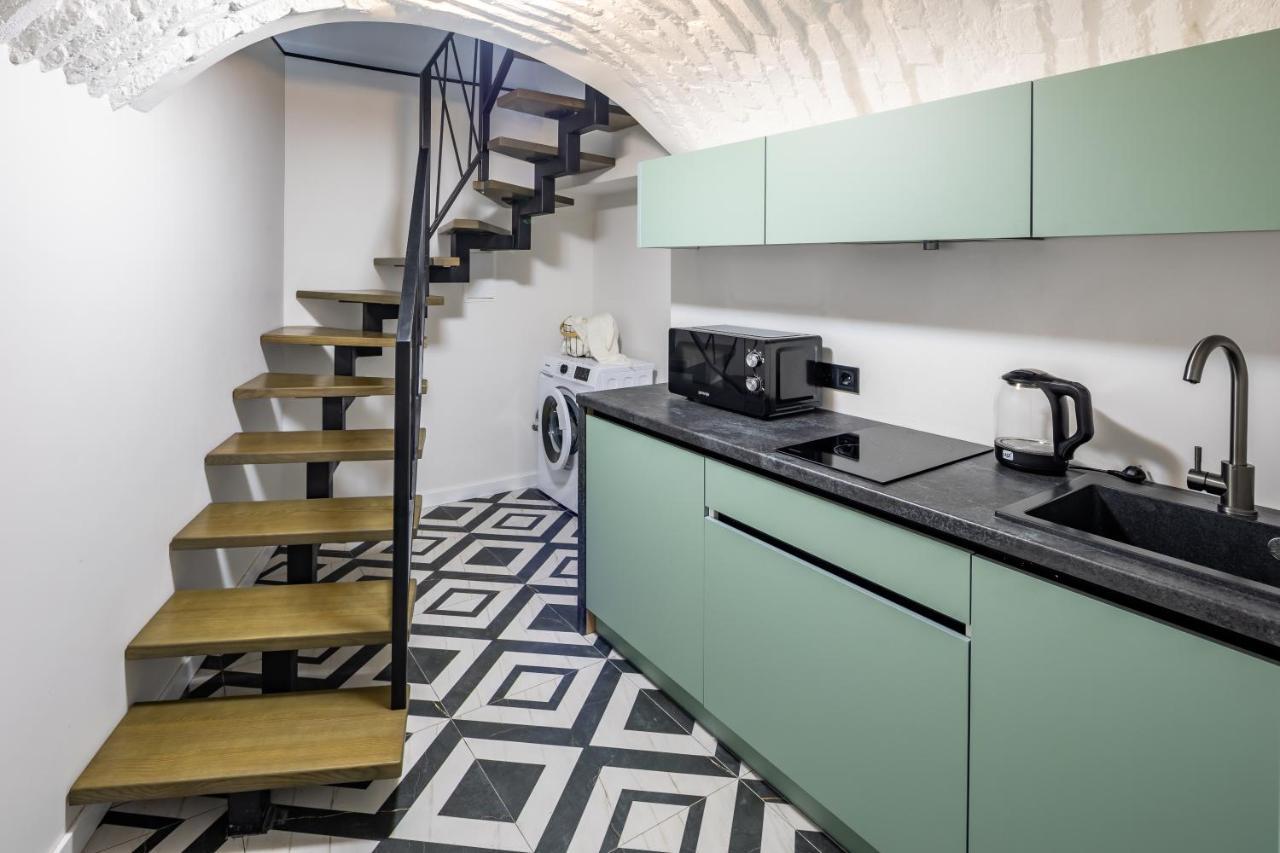 Romari Таманська 12 Apartment Lviv Ngoại thất bức ảnh